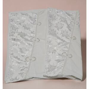 Set 2 Vintage White Jacquard Damask Pillowcases Coquette Bride Shabby Chic